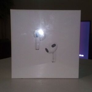 *sealed* airpods 3gen